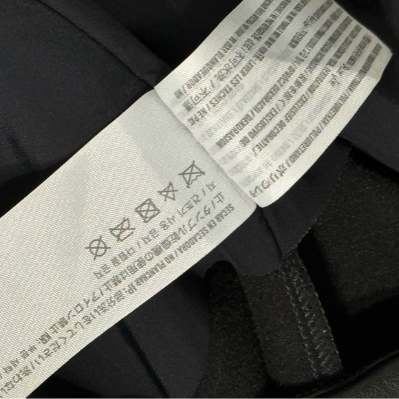 ABERCROMBIE & FITCH Faux Leather Black Leggings size 4 Date Night Party Work - Picture 5 of 5